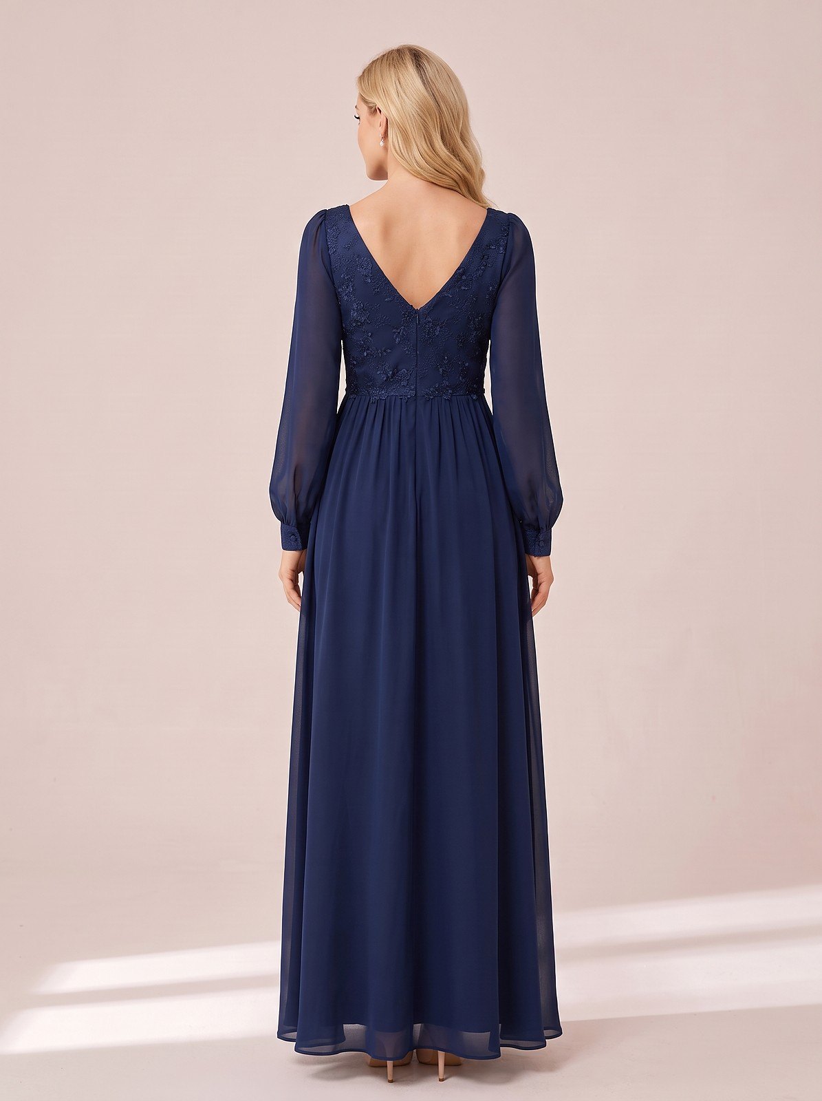 Women's Vintage Neckline Sheer Sleeve Maxi Dress