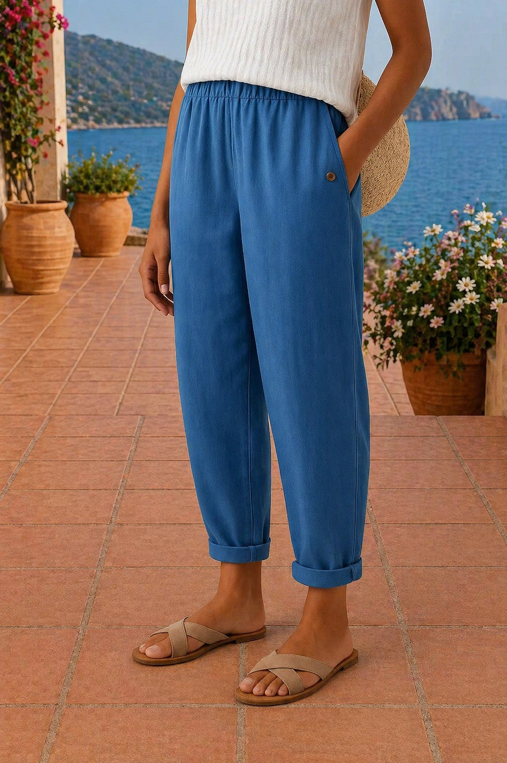 Women's Pull On Tapered Pants with Pockets