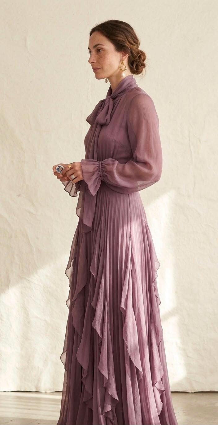 Women's Vintage Neckline Tie Neck Maxi Dress