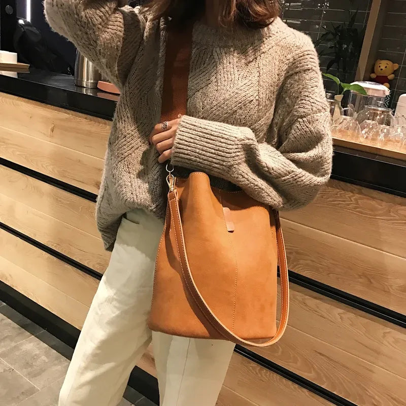 Sac bandoulière femme en simili daim