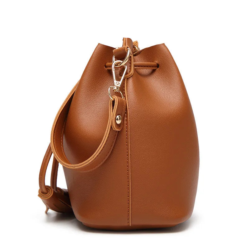 Sac seau à bandoulière en simili cuir souple