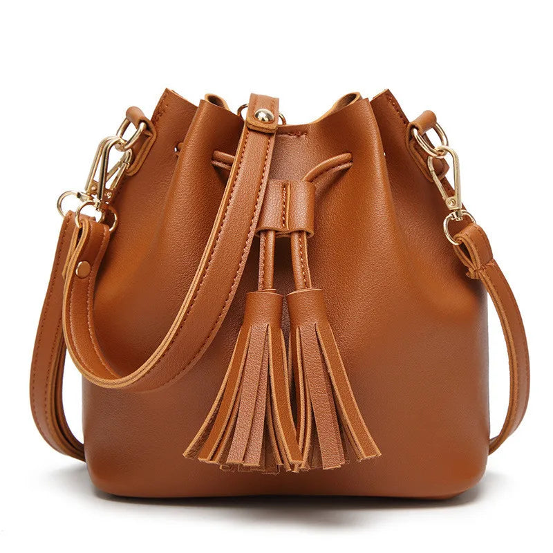 Sac seau à bandoulière en simili cuir souple