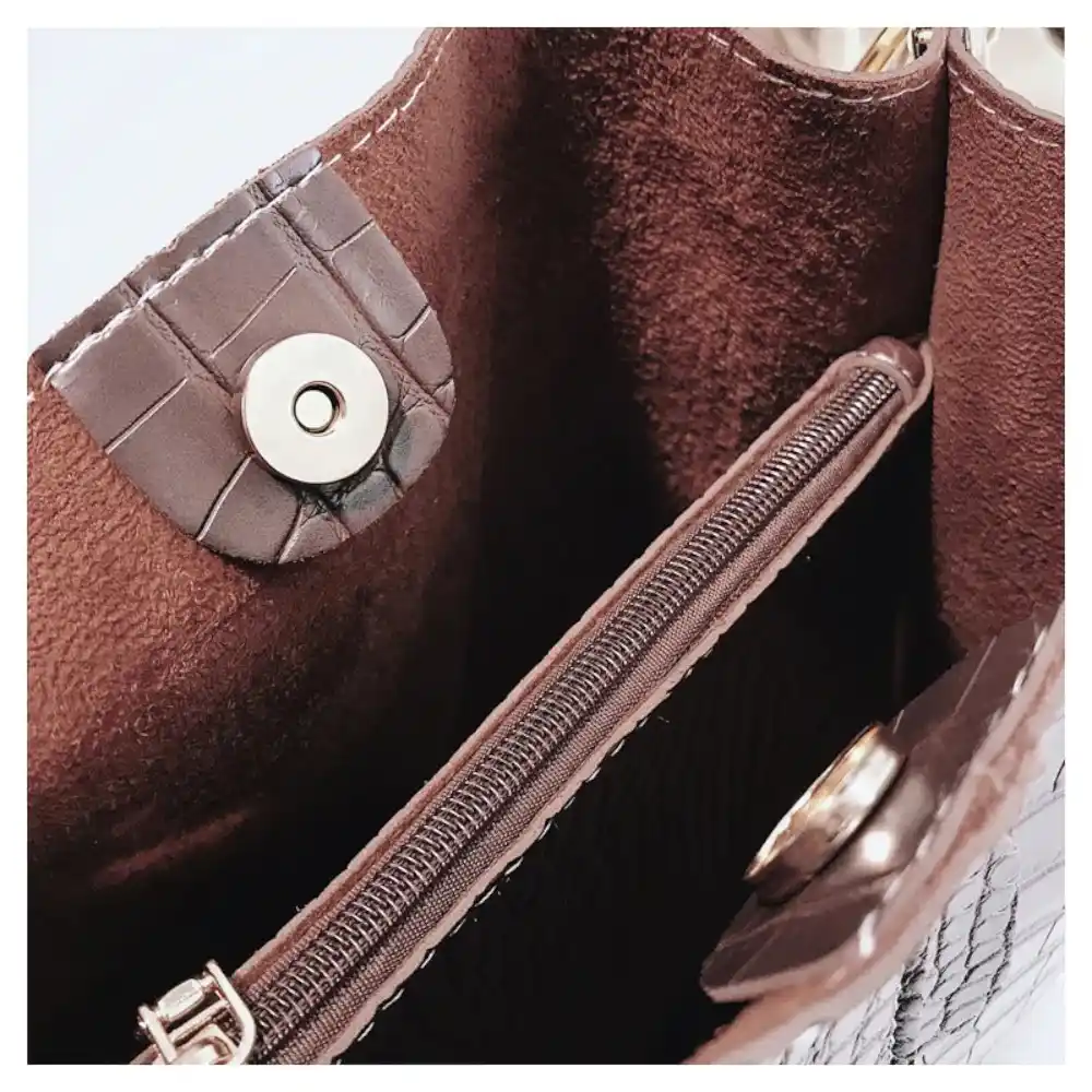 Sac seau en simili cuir